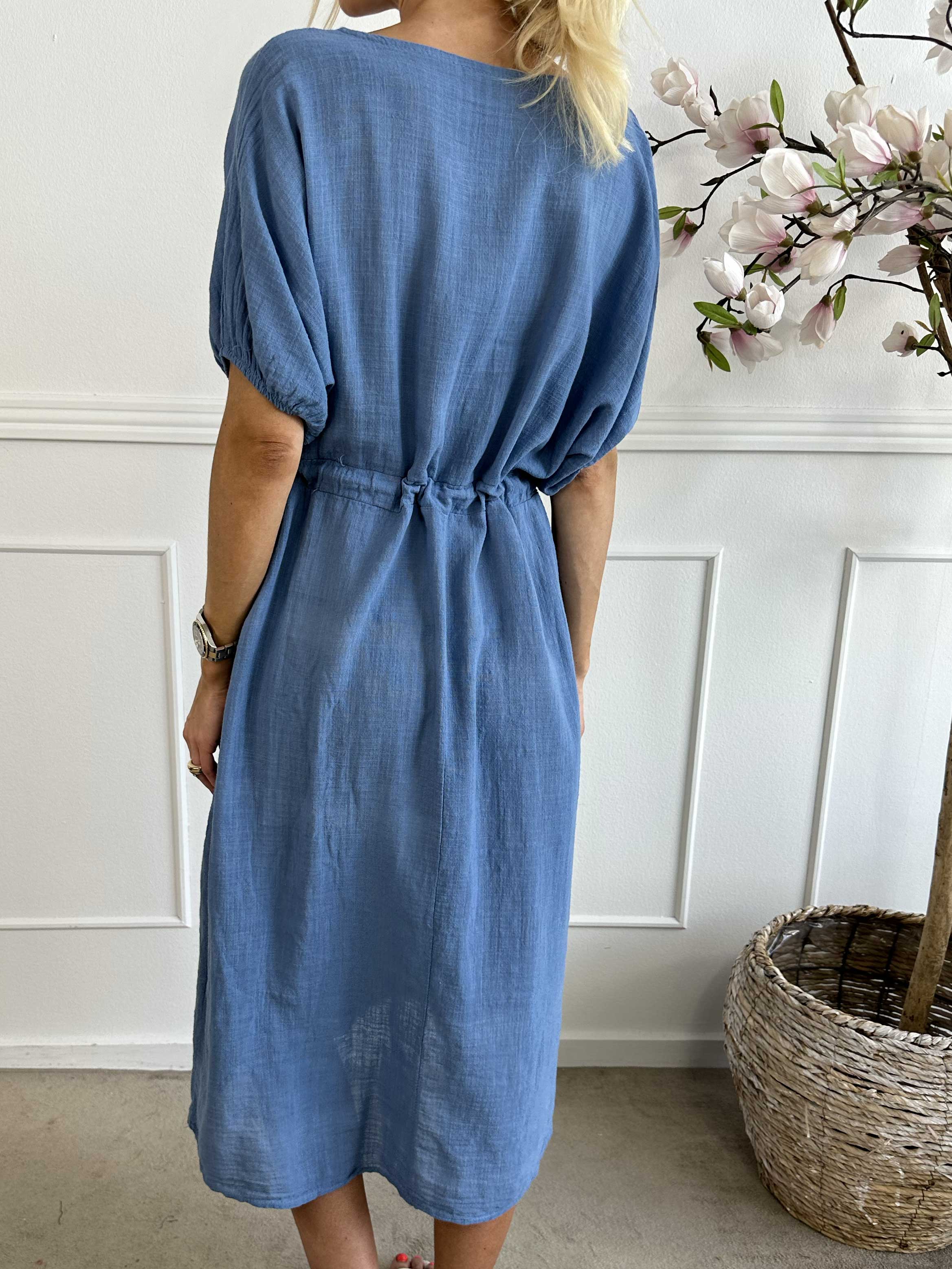 Agnete - Lang kjole i bomuld med bindebånd